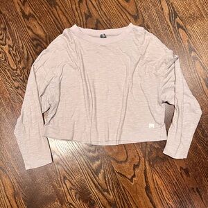 Vuori Halo Long Sleeve Crop Tee